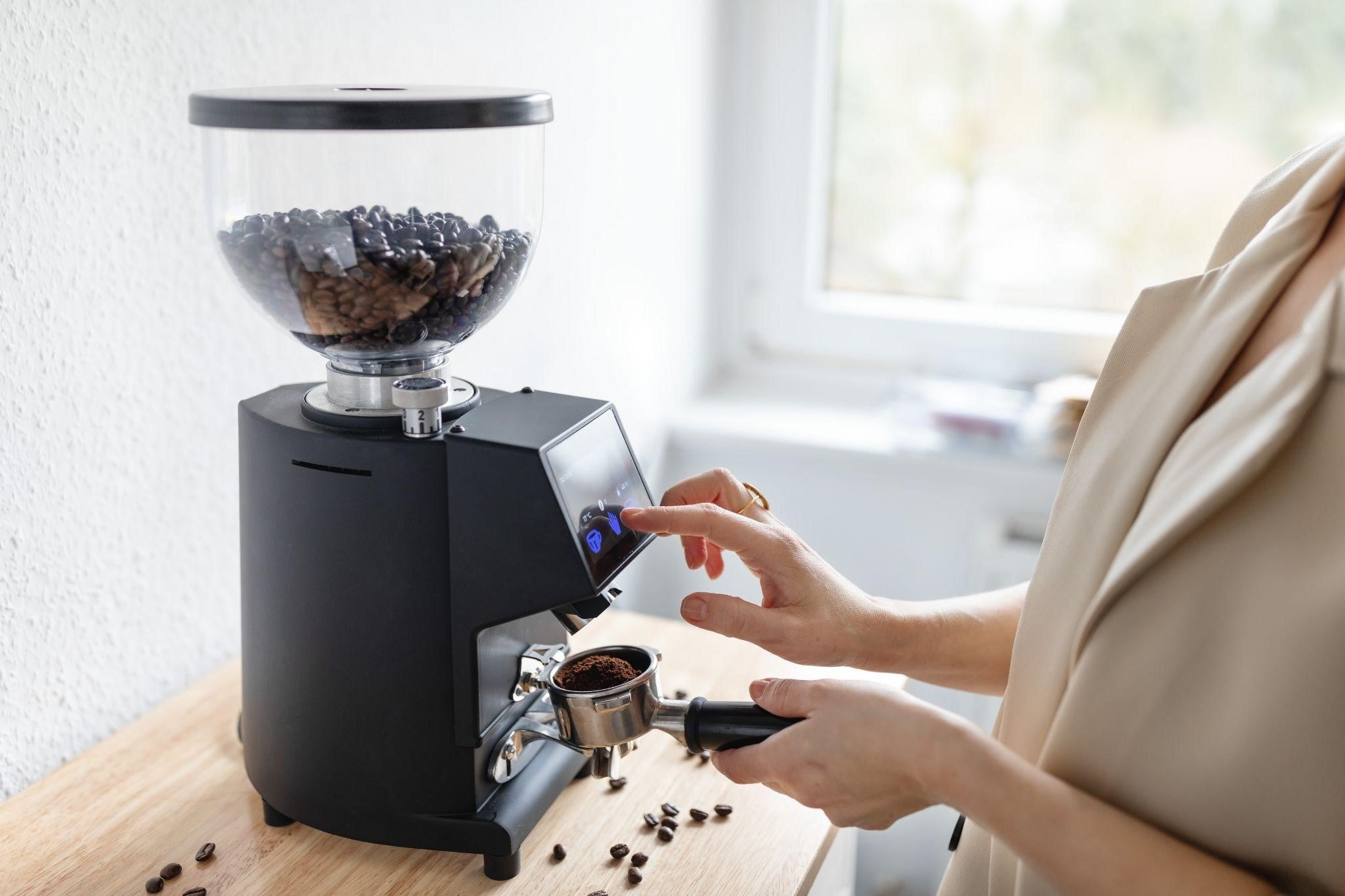 How to Choose the Right Coffee Machine with Grinder for Your Brewing Style